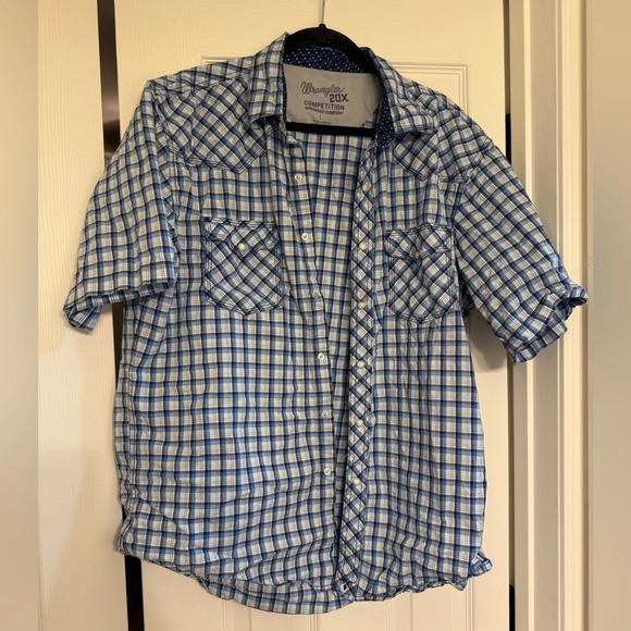 Wrangler Short Sleeve Blue casual Button Up Size  L - Picture 1 of 6